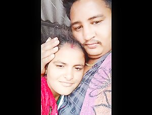 Bihari Couple Homemade Sex Video, Sexy Bihari Bhabhi Ki Chudai Video 1 of 2