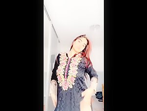 Sexy Girl Teasing, Em Undi Mawa RAMPAGE BEAUTY, Sexy Girl Big Ass And Big Boobs Show HD Video 2 of 2