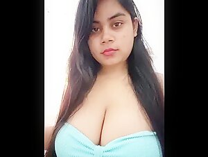 Cute Cam Girl Talking In Hindi, Showing Big Boobs And Big Ass On Live Cam 1 of 3