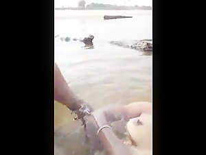 Telugu Couple Outdoor Full Nude Boobs Showing Screaming When Inserted Finger In Her Pussy