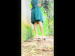 Ghar Ke Pichwade Khade Khade Fatafat Chudai, Village Girlfriend Boyfriend Quick Sex