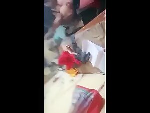 Darwaja Khula Rakhkar Chacha aur Chachi Ki Damdar Chudai Chal Rahi Thi Batije Ne Pura Video Record Kar Liya